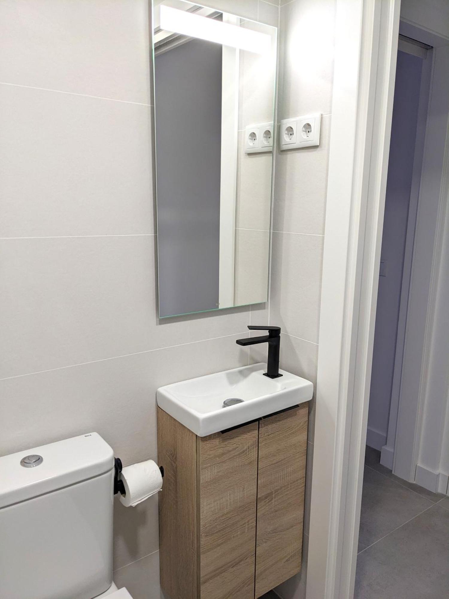 Apartamento Weflating Fira L'Hospitalet de Llobregat Exterior foto